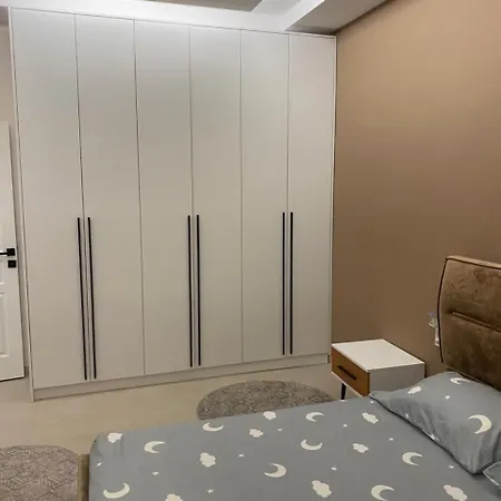Durres, Rafaela Golem (Tirana)